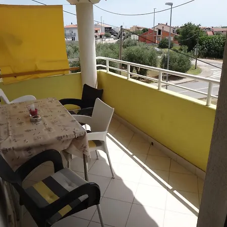 Ana-maria Apartment