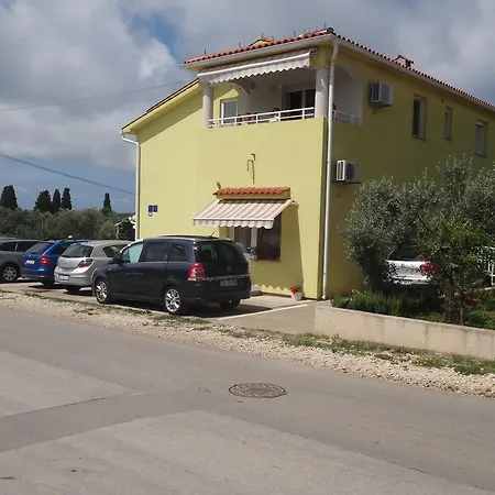 Ana-maria Apartment