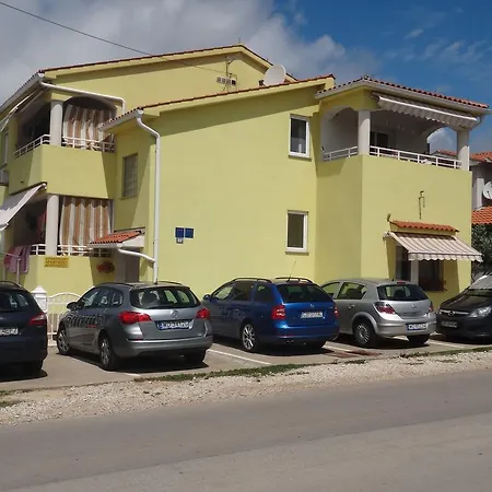Apartment Ana-maria *