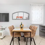Ana-maria Apartmán
