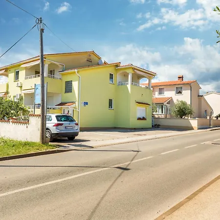 Ana-maria Apartmán Fažana