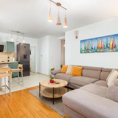 Ana-maria Apartment *